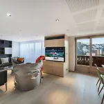 Rénové 3 Chambres, 1850, Avec Balcon Et Parking - Fr-1-564-59