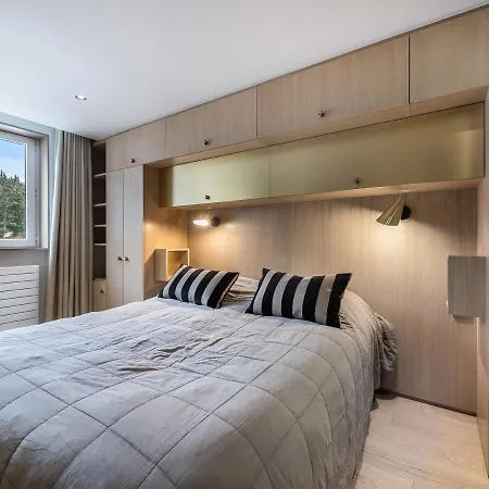 Rénové 3 Chambres, 1850, Avec Balcon Et Parking - Fr-1-564-59 Appartement Courchevel