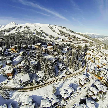 Apartment Renove 3 Chambres, 1850, Avec Balcon Et Parking - Fr-1-564-59 Courchevel